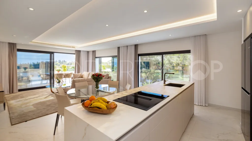Chalet a la venta con 7 dormitorios en Reinoso