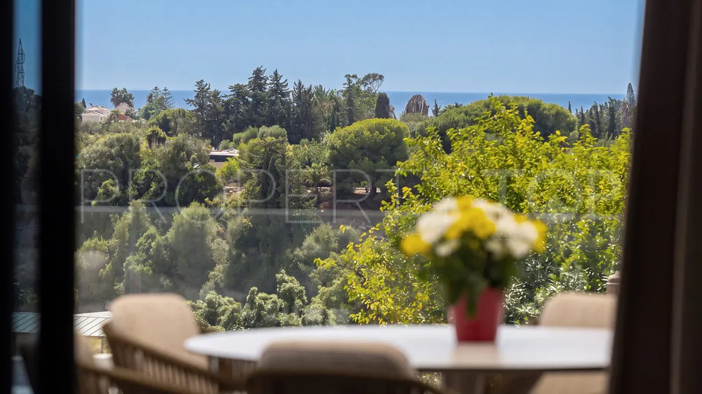 Chalet a la venta con 7 dormitorios en Reinoso