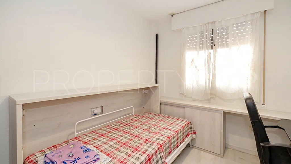 Comprar apartamento con 2 dormitorios en Estepona
