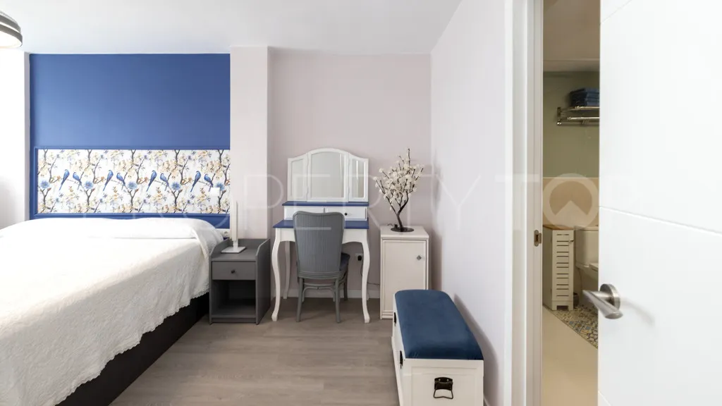 Estepona, apartamento con 3 dormitorios en venta
