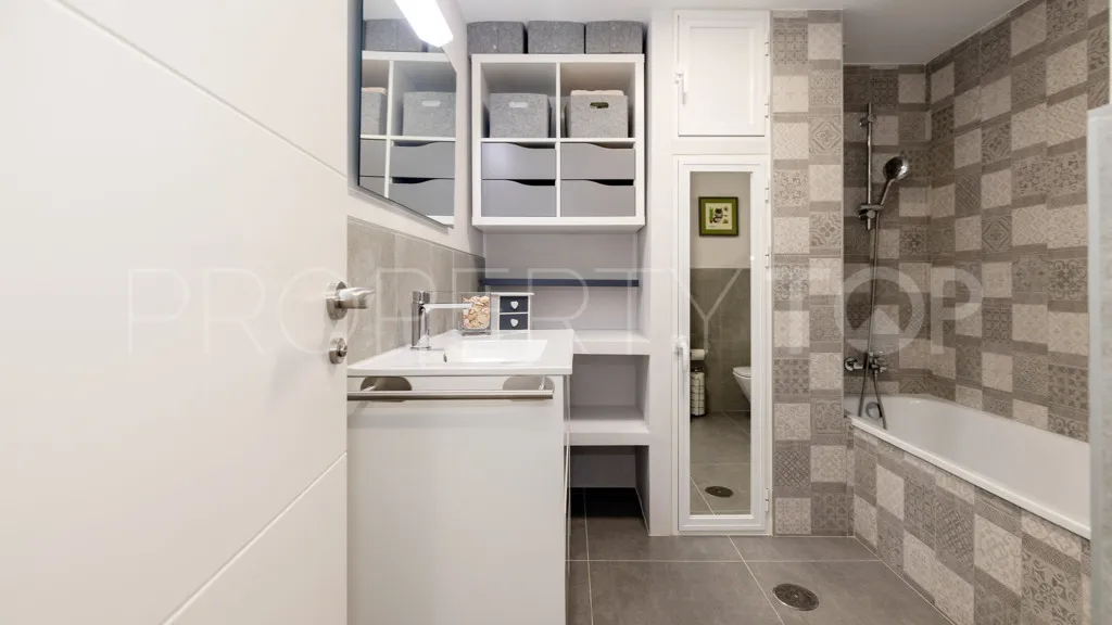 Estepona, apartamento con 3 dormitorios en venta