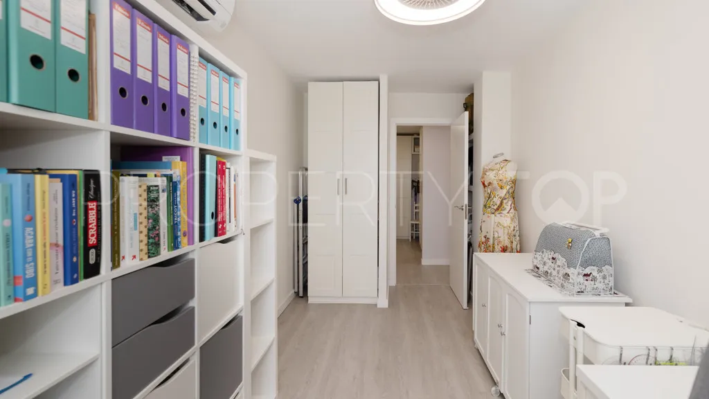 Estepona, apartamento con 3 dormitorios en venta