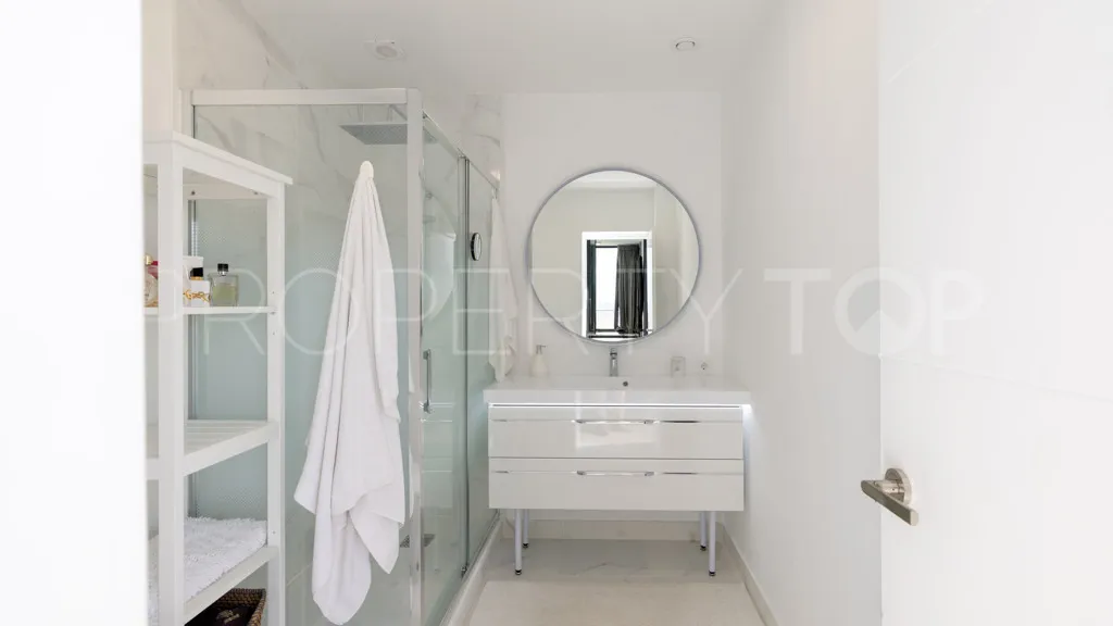 Apartment with 3 bedrooms for sale in Estepona