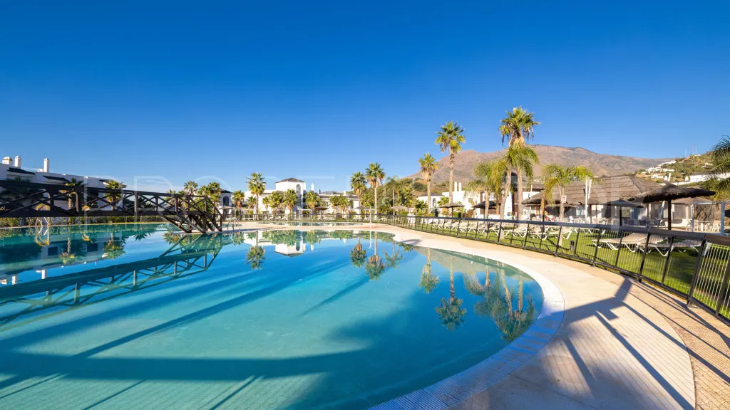 Apartment with 3 bedrooms for sale in Estepona
