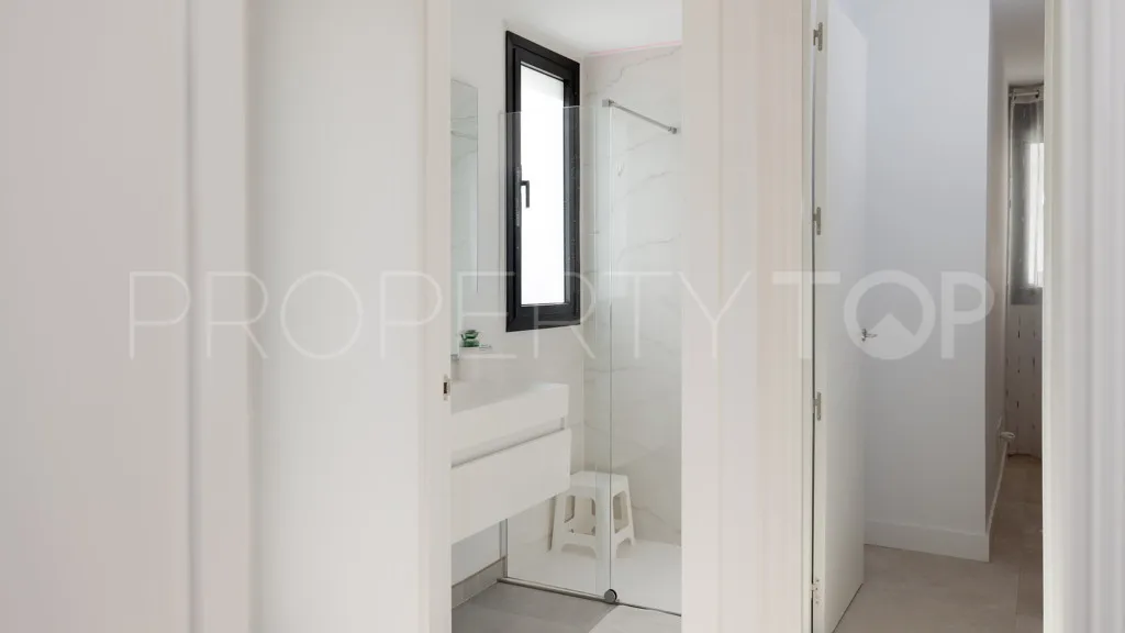 Apartment with 3 bedrooms for sale in Estepona