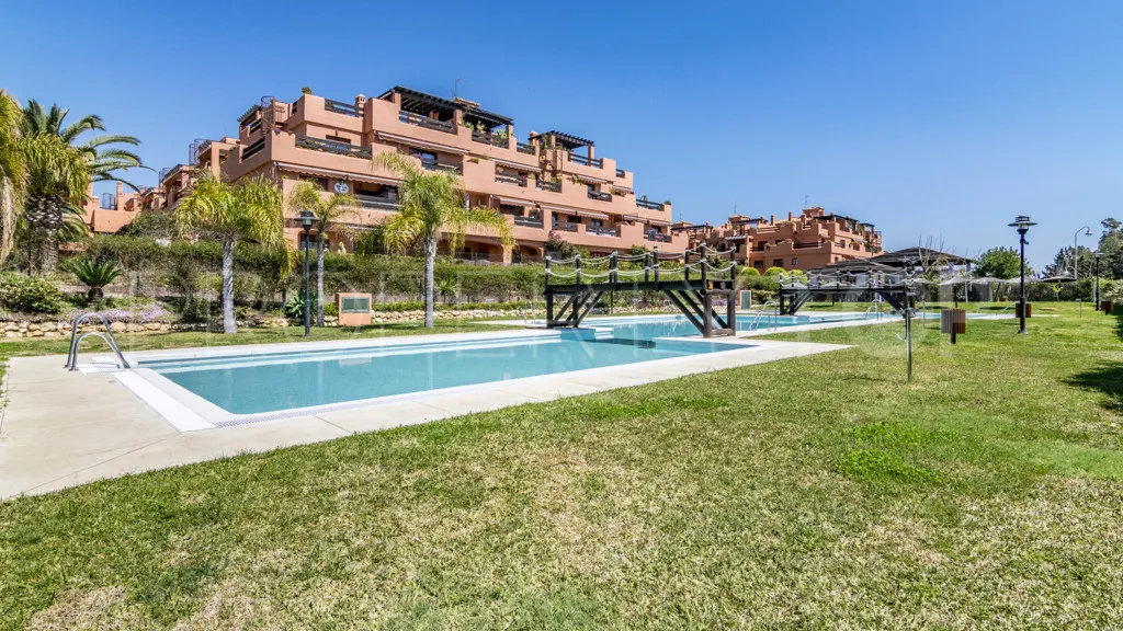 2 bedrooms apartment for sale in Estepona