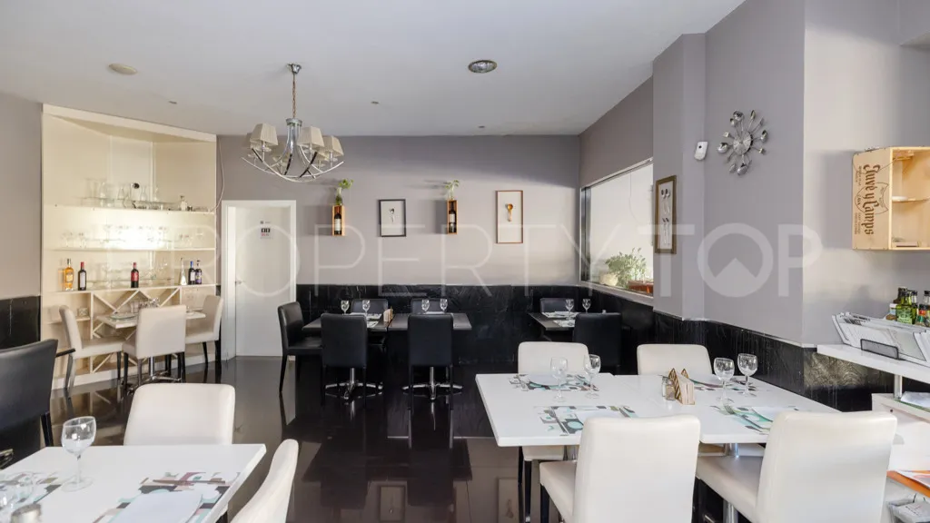 El Paraiso, edificio a la venta