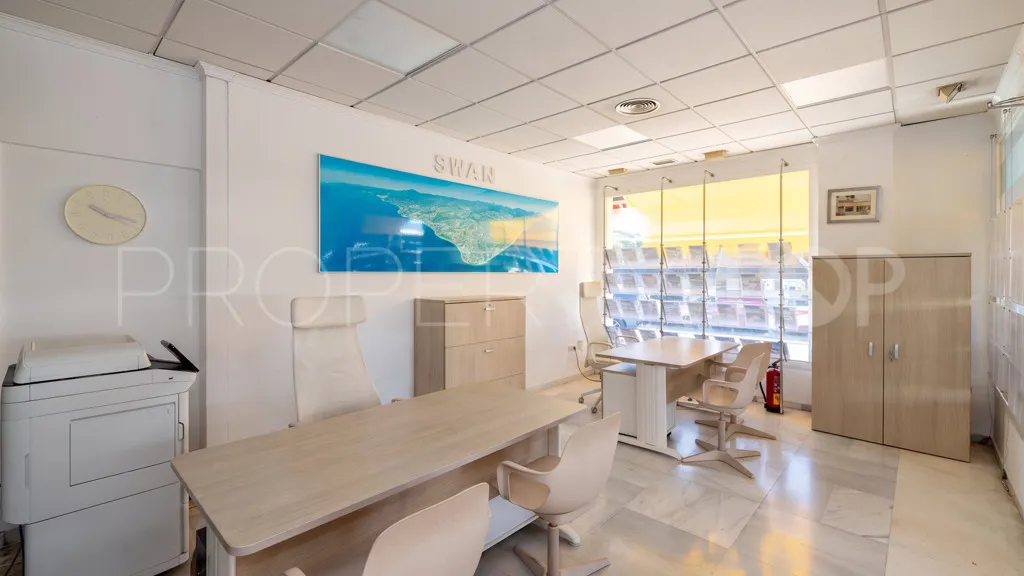 El Paraiso, edificio a la venta