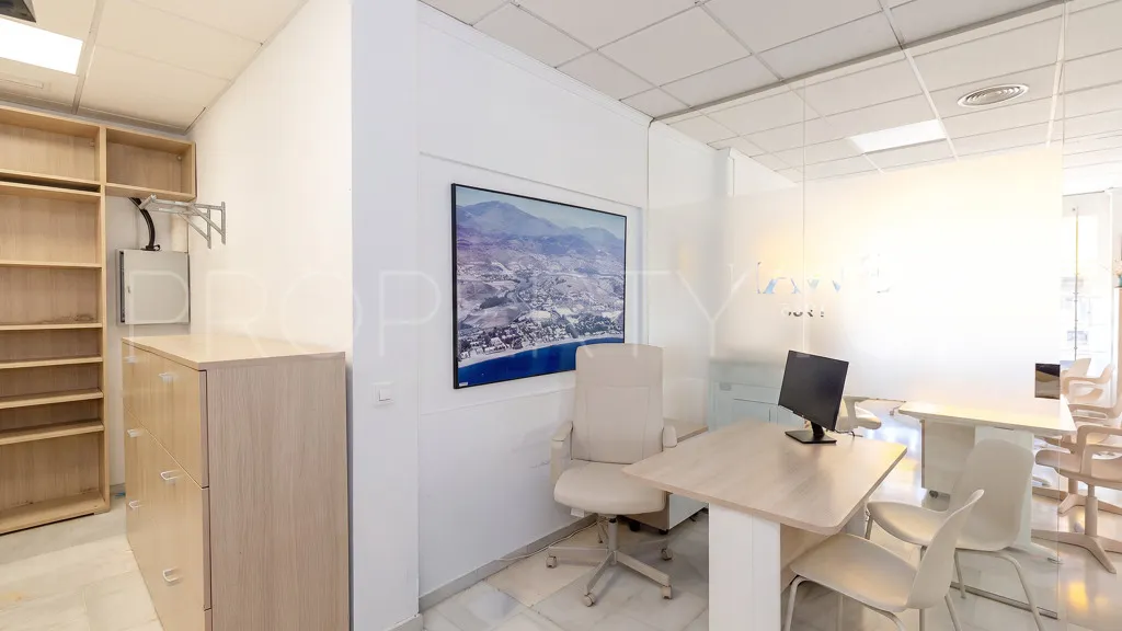El Paraiso, edificio a la venta
