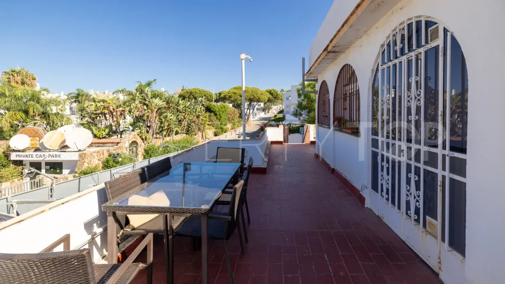 El Paraiso, edificio a la venta