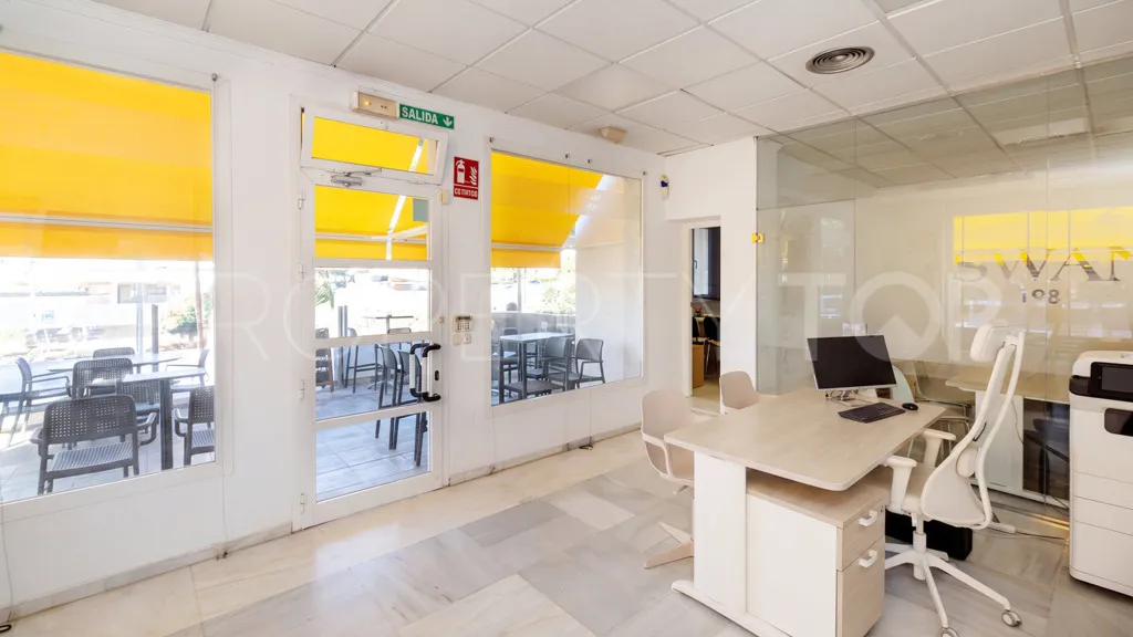 El Paraiso, edificio a la venta