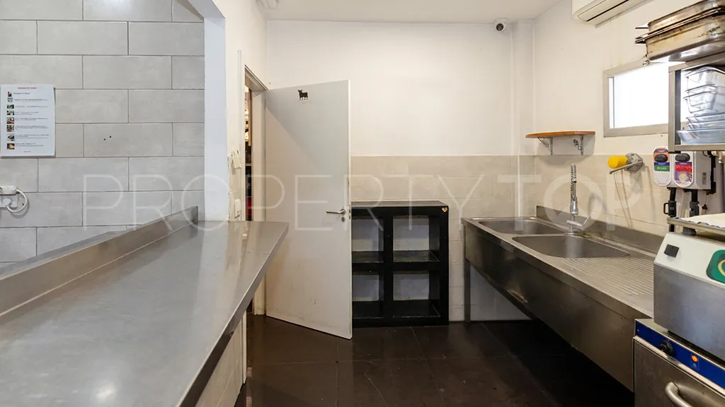 El Paraiso, edificio a la venta