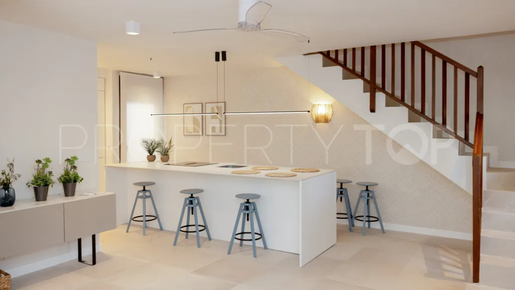 Se vende chalet en El Paraiso