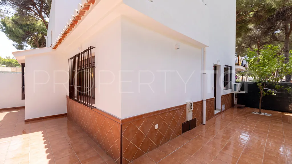 Se vende chalet en El Paraiso