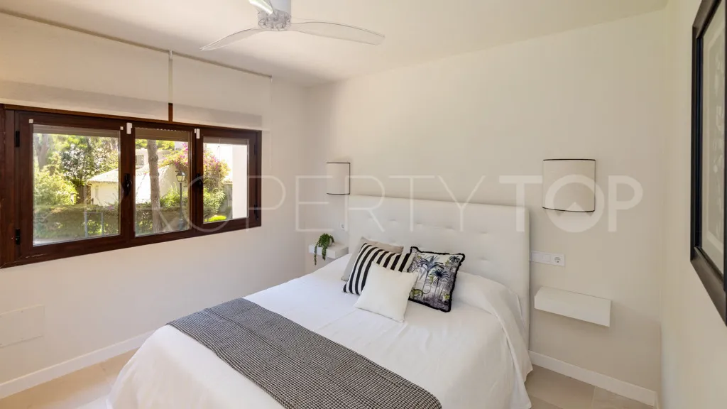 Se vende chalet en El Paraiso