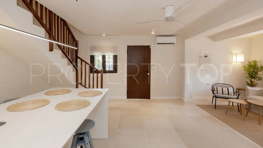 Se vende chalet en El Paraiso