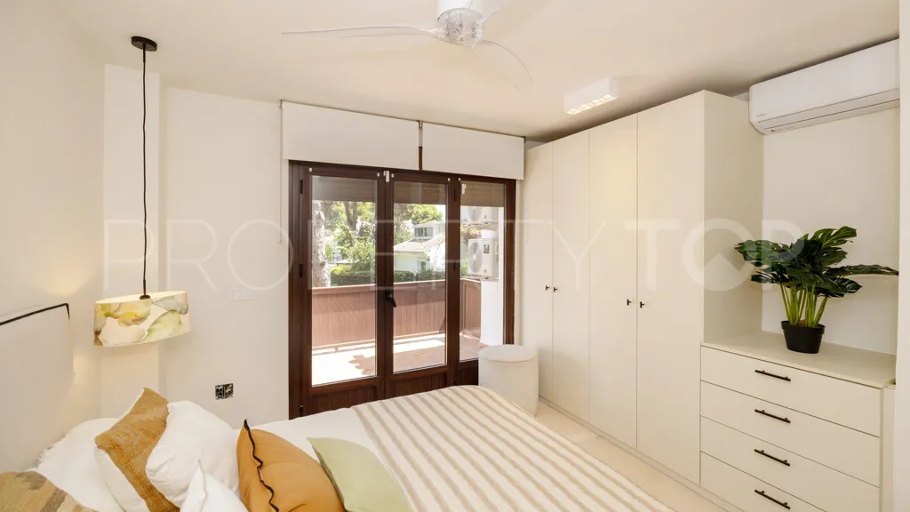 Se vende chalet en El Paraiso