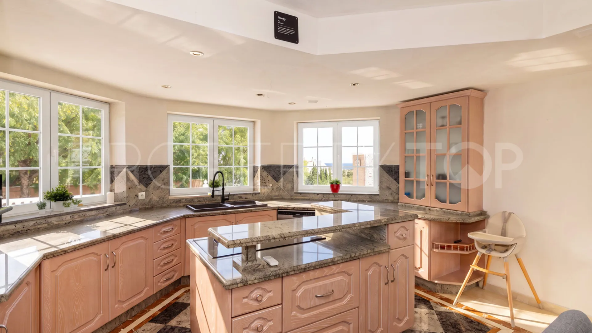 Chalet en venta en New Golden Mile