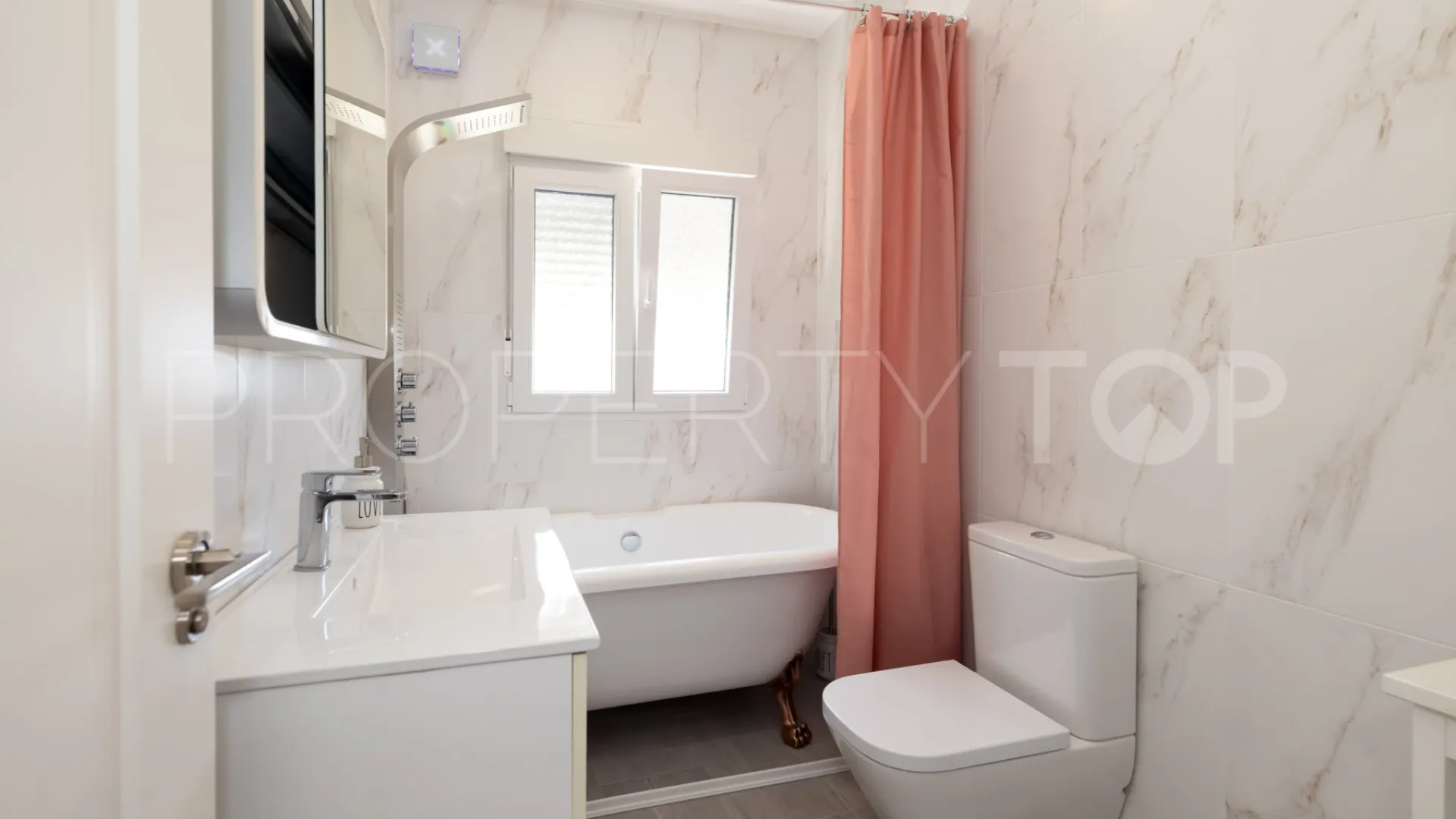 Chalet en venta en New Golden Mile