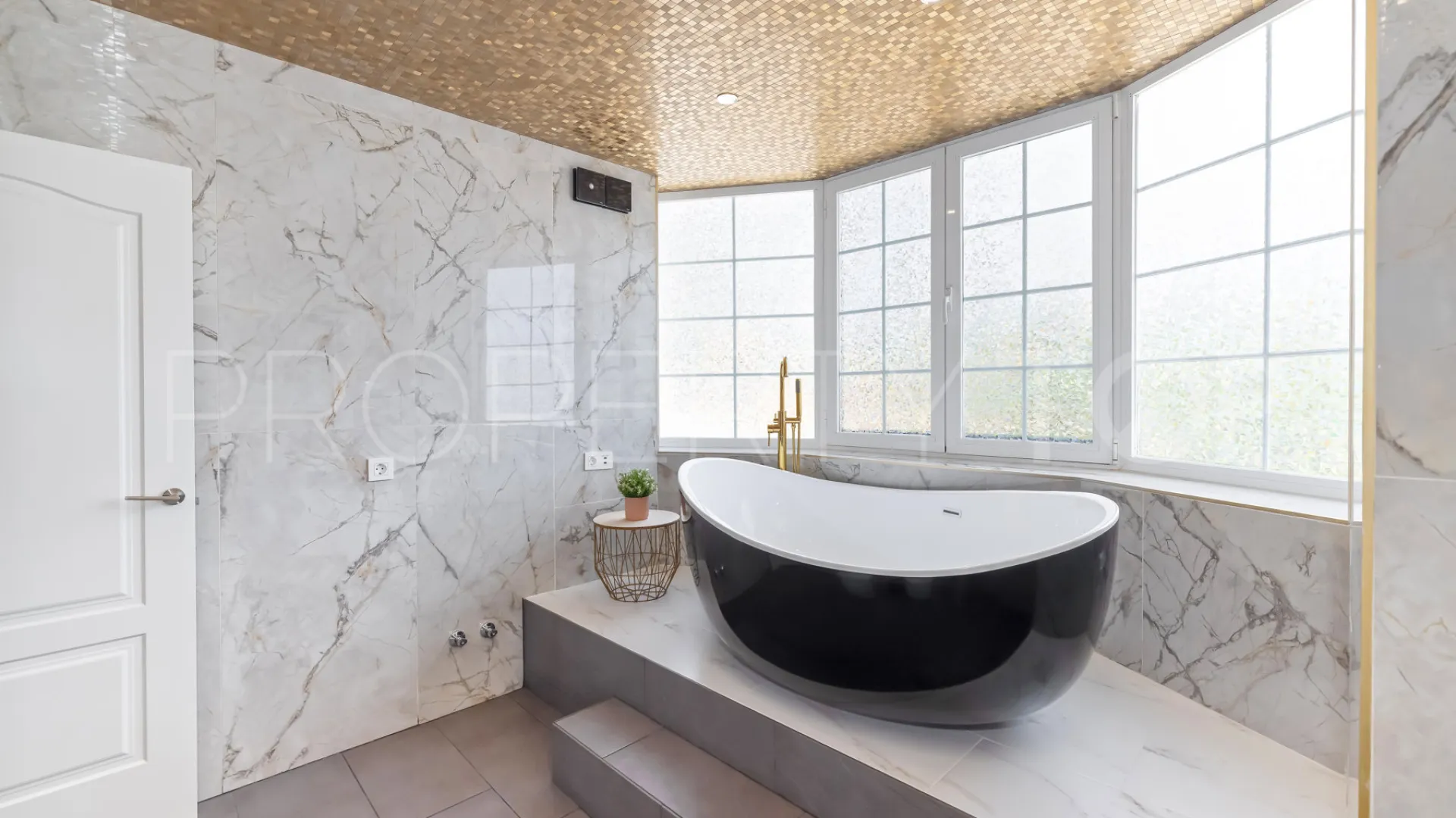 Chalet en venta en New Golden Mile