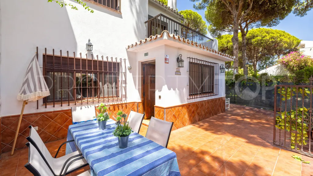 Se vende chalet en Benamara