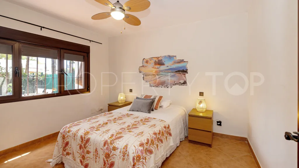 Se vende chalet en Benamara