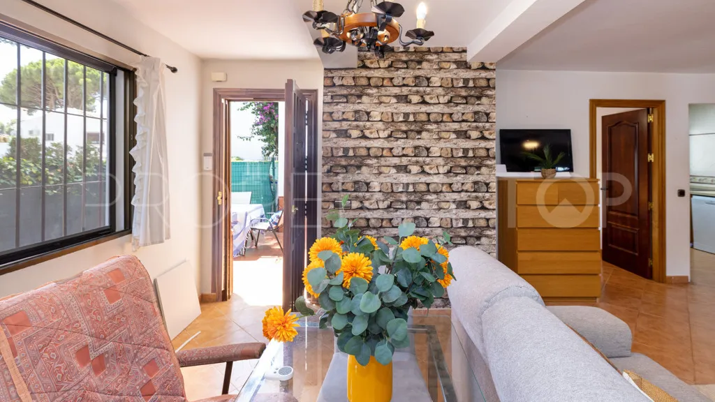 Se vende chalet en Benamara