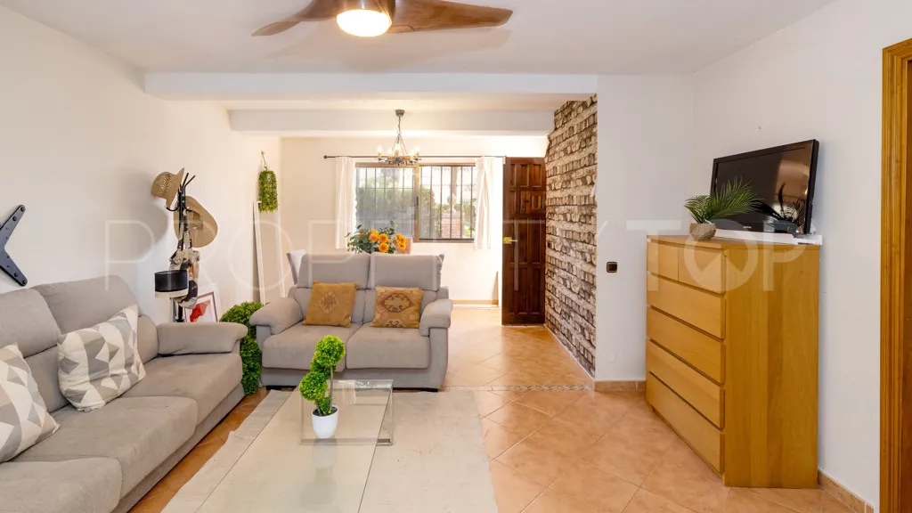 Se vende chalet en Benamara
