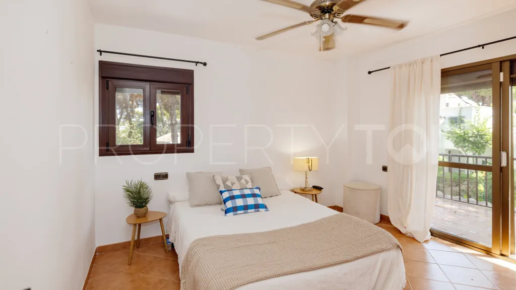 Se vende chalet en Benamara