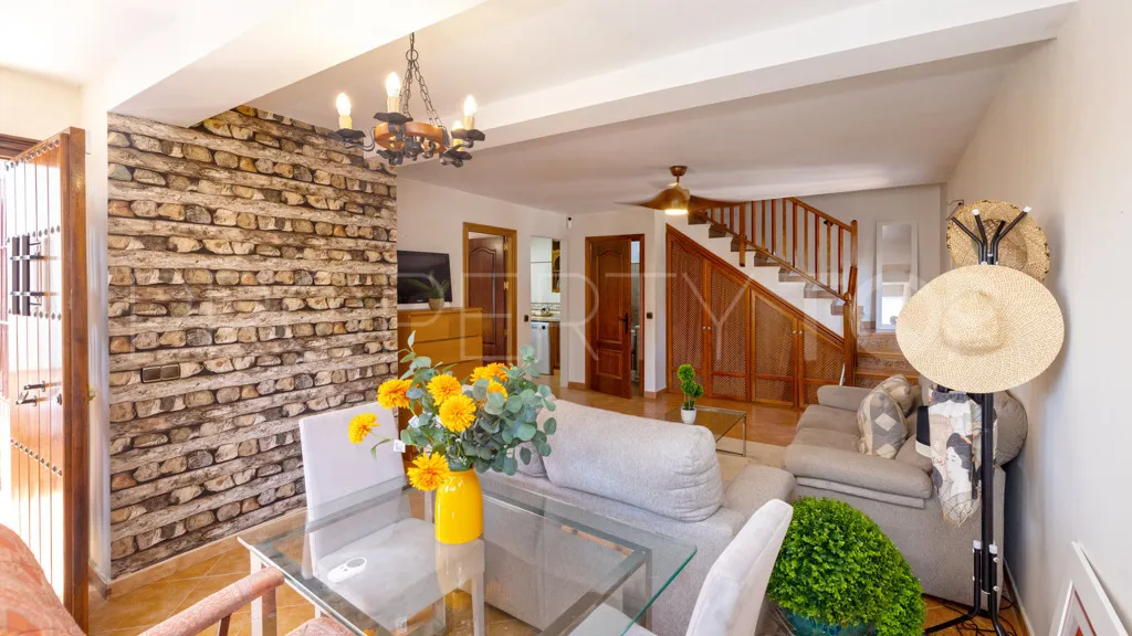Se vende chalet en Benamara