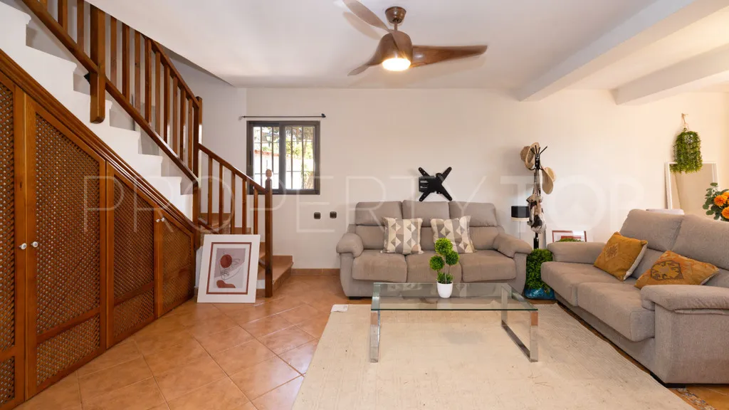 Se vende chalet en Benamara