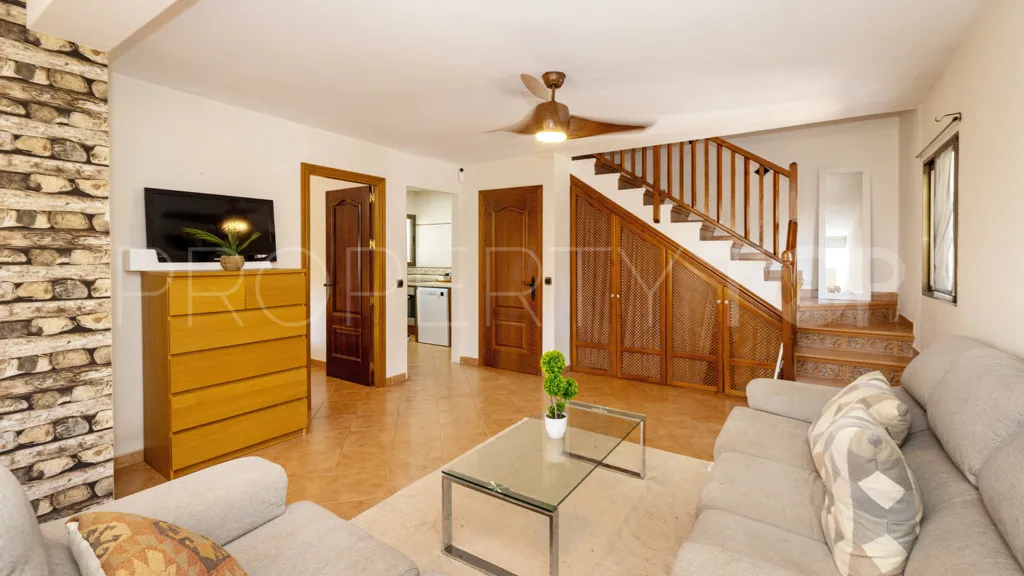 Se vende chalet en Benamara