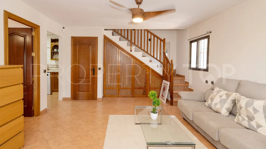 Se vende chalet en Benamara