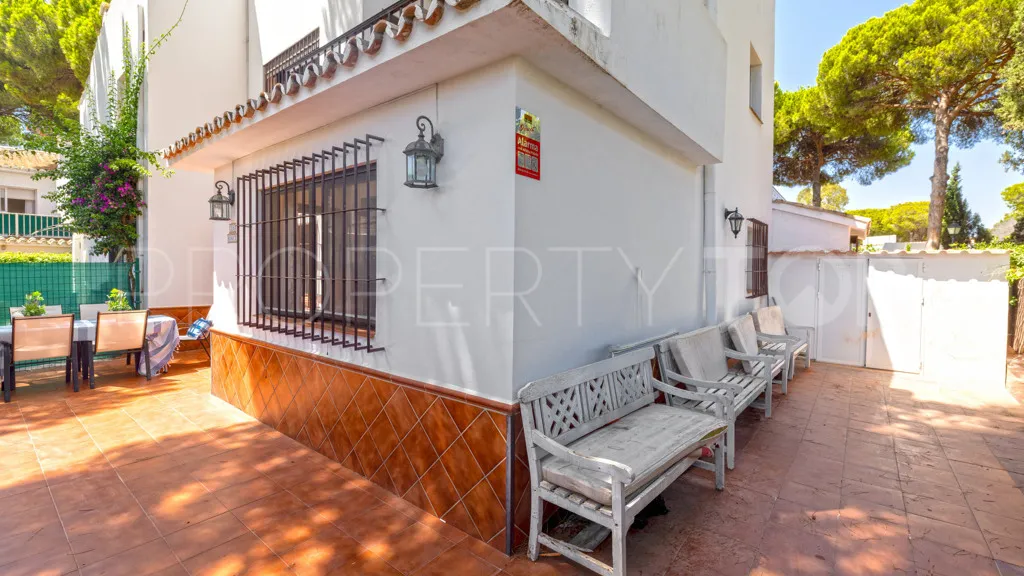 Se vende chalet en Benamara