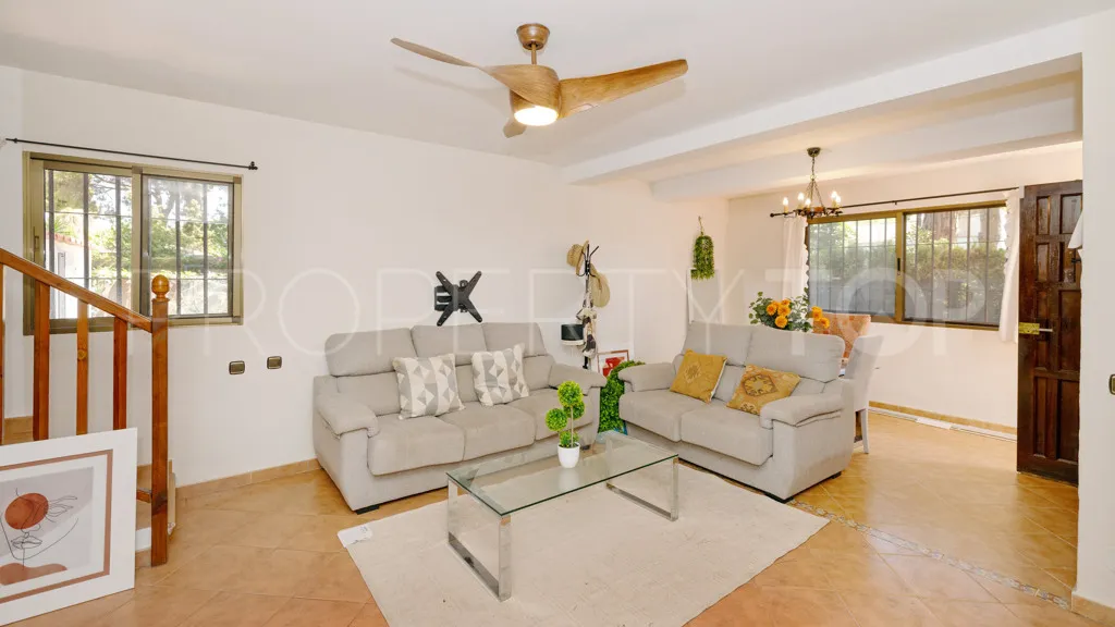 Se vende chalet en Benamara