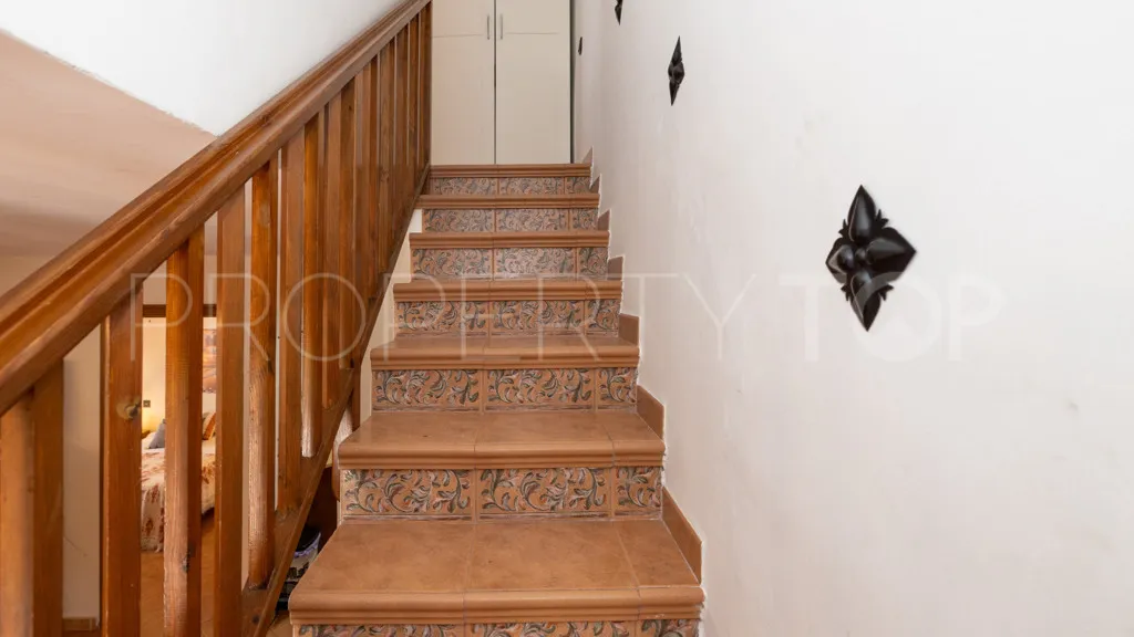 Se vende chalet en Benamara