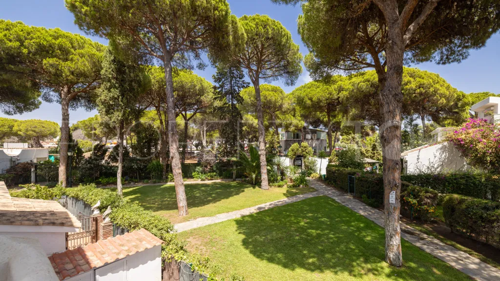 Se vende chalet en Benamara