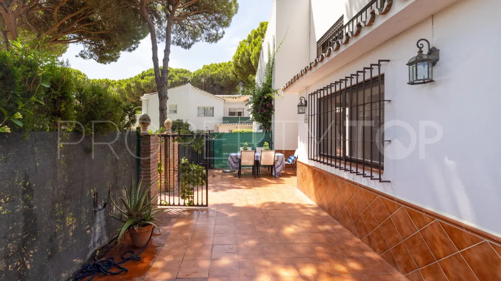 Se vende chalet en Benamara