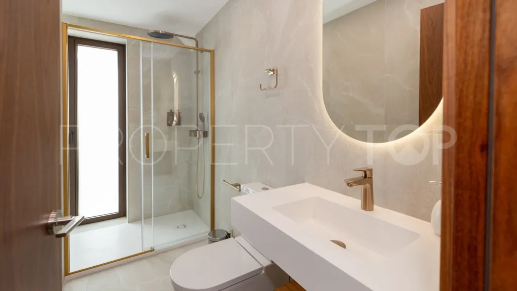 Se vende edificio en Estepona
