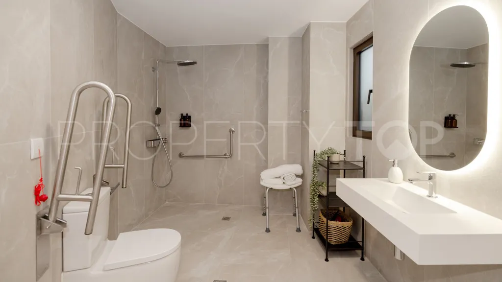 Se vende edificio en Estepona