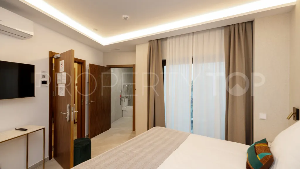 Se vende edificio en Estepona