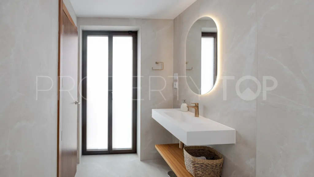 Se vende edificio en Estepona