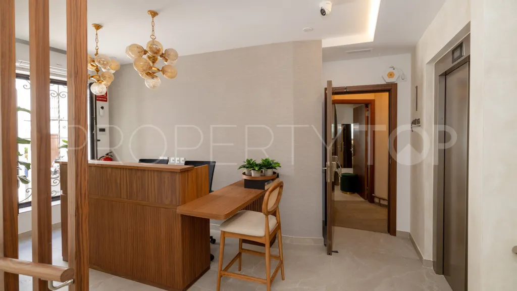 Se vende edificio en Estepona