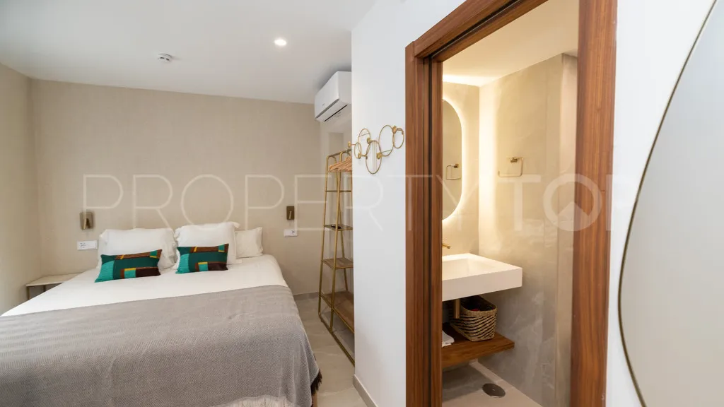 Se vende edificio en Estepona