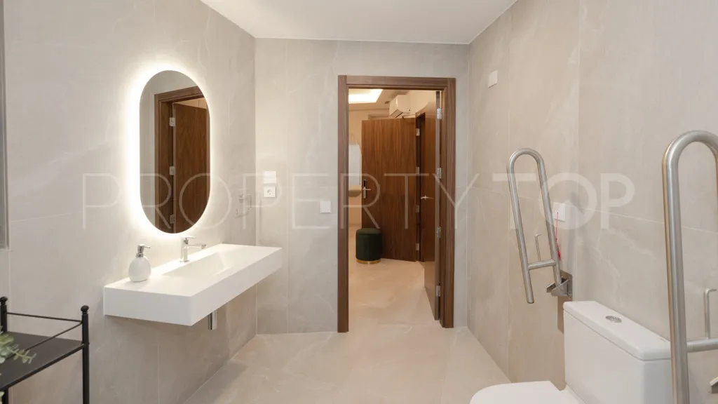 Se vende edificio en Estepona