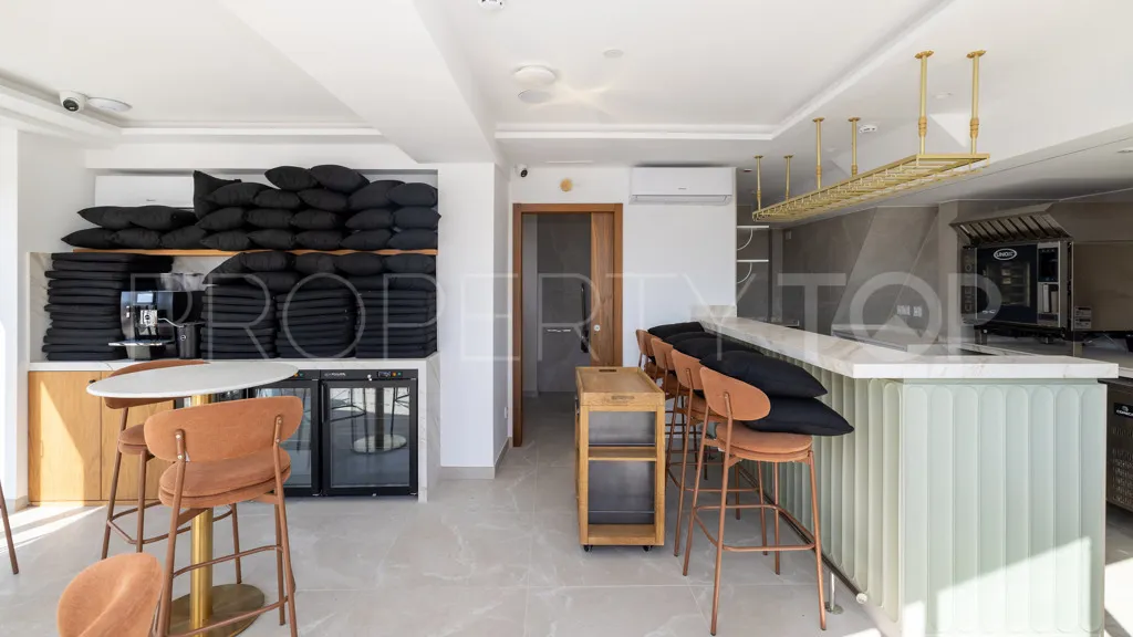 Se vende edificio en Estepona