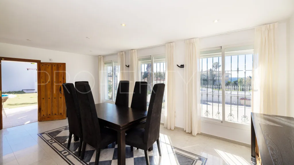 Estepona Golf chalet for sale
