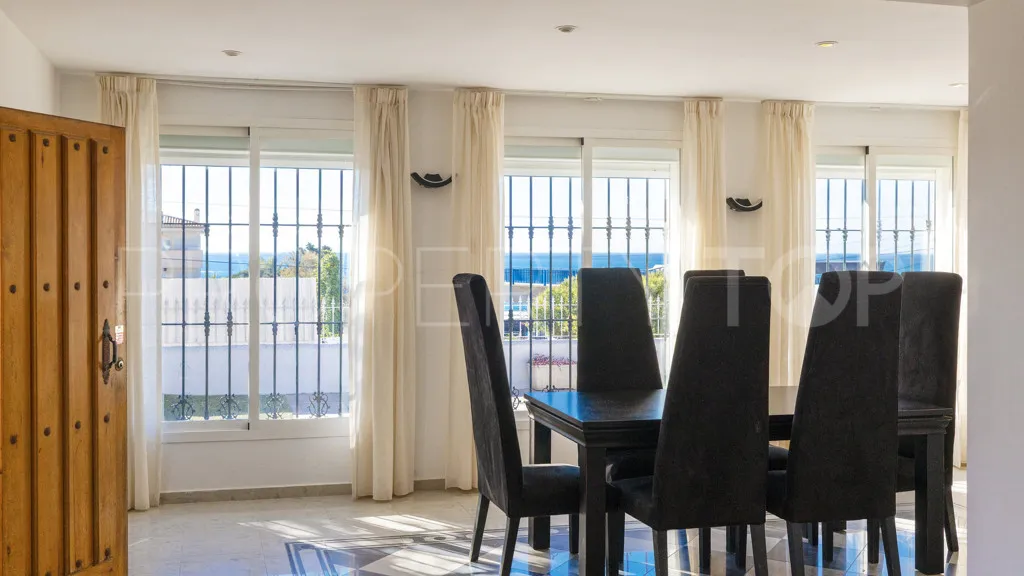 Estepona Golf chalet for sale