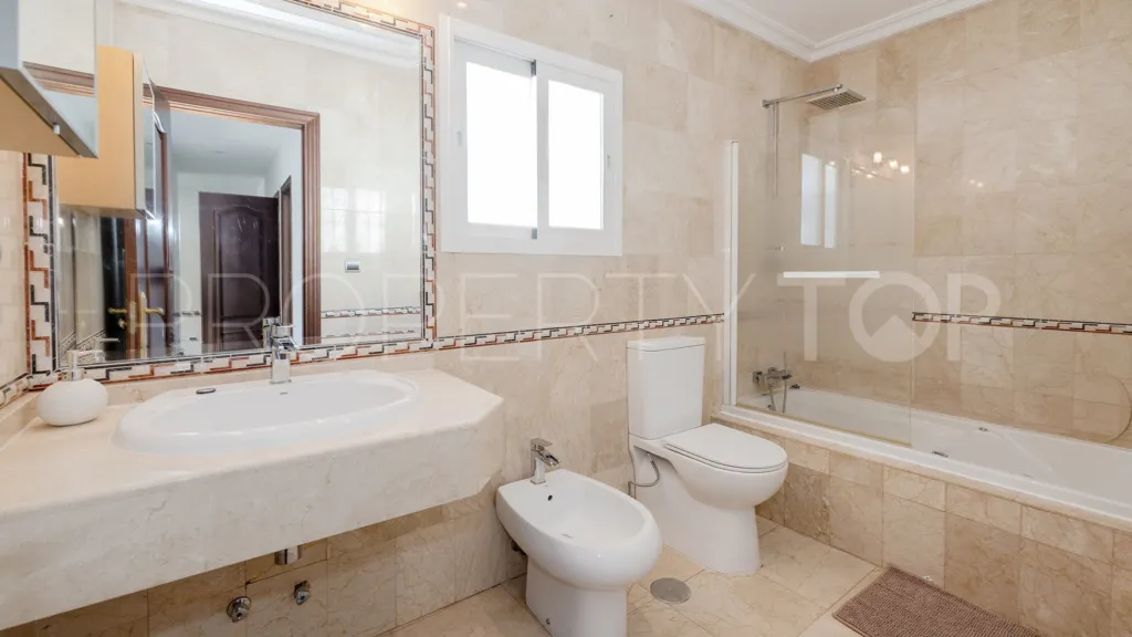 Estepona Golf chalet for sale