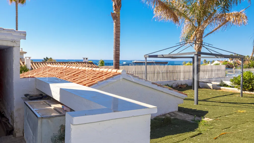 Estepona Golf chalet for sale